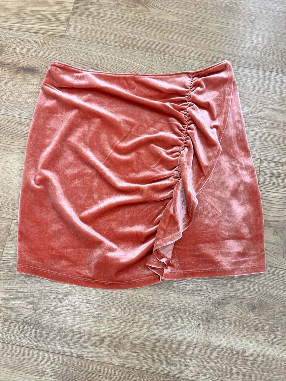 Abercrombie & Fitch Pink Velvet Ruched Mini Skirt with Ruffle Trim Women’s S
